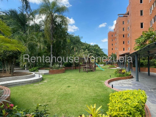 Hermoso Apartamento Tipo Pent-house En Venta. Urb. Macaracuay.