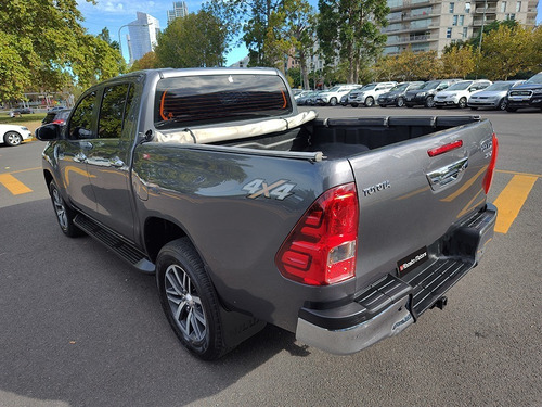 Imagen 9 de 15 de Toyota Hilux 2016 Srx 4x4 At Abasto Motors