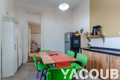 Ph En Venta - 4 Dormitorios 2 Baños - 270mts2 - Almagro