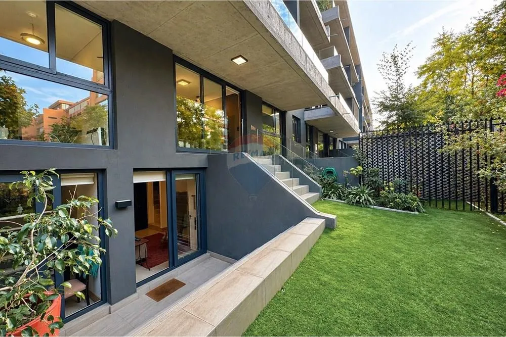 Imagen 1 de 27 de Moderno Dúplex Vitacura | 3 Dorm + Patio