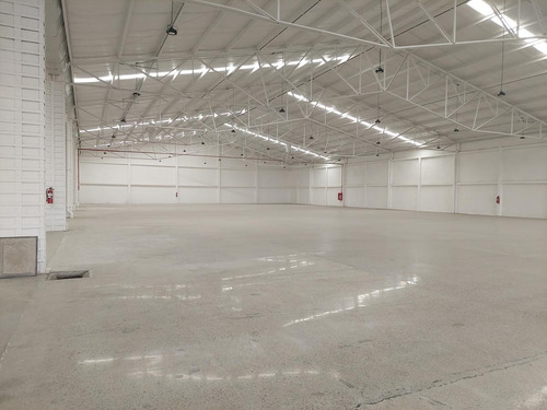 Bodega En Renta De 4,800m2 En Naucalpan