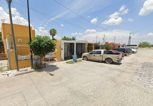 Sk14-casa En Remate Bancario En Los Toboganes, 88177 Nuevo Laredo, Tamps.