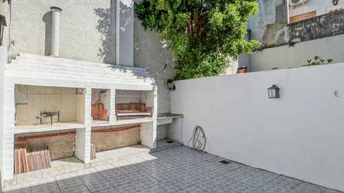 Imagen 2 de 24 de Venta Depto 2 Ambientes En Pb C/patio Y Parrilla