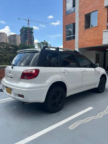 Mitsubishi Outlander 2.4