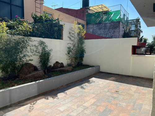 Casa Remodelada En Venta, Boulevares, Naucalpan