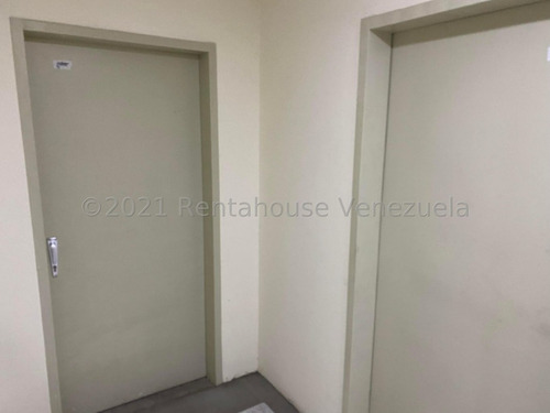 Imagen 2 de 9 de Oficina En Venta En Los Palos Grandes (mg) 58 424 280 09 21