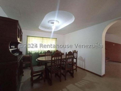 Amplia, Estilo Dúplex, 2.500 Mtrs De Terreno, Además, Cuenta Con Un Chalet De 170 Mtrs,, Canchas De Tenis Y De Usos Múltiples, Pinatero, Caney Y Parrillera. Todo Esto Dentro De Conjunto Privado