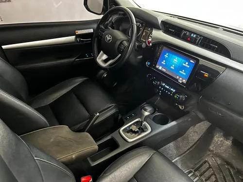 Toyota Hilux 2.4 Diésel Automática
