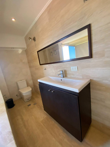 Imagen 15 de 28 de Belkliag/ Vende Apartamento 198m Equipado Duplex De Lujo Planta 50%, Pozo En Mañongo (alfb)