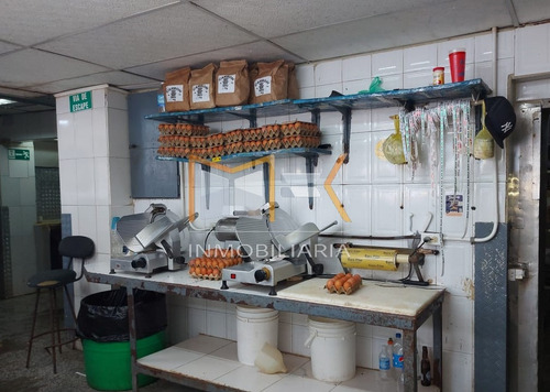 Se Vende Fondo De Comercio En Catia Carnicería Activa , Zona Comercial Pleno Centro De Catia
