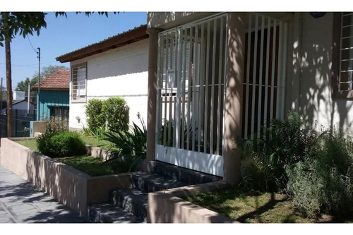 Casa Tres Dormitorios En Quintas De Arguello Córdoba Capital!!