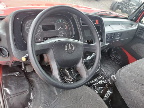 Mercedes Benz Mb Atron 1319 Ano 2014 Carroceria De Madeira