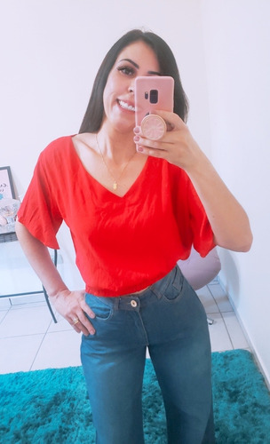 Imagem 3 de 3 de Blusa Cropped Feminino Tamanho Grande Em Viscolinho