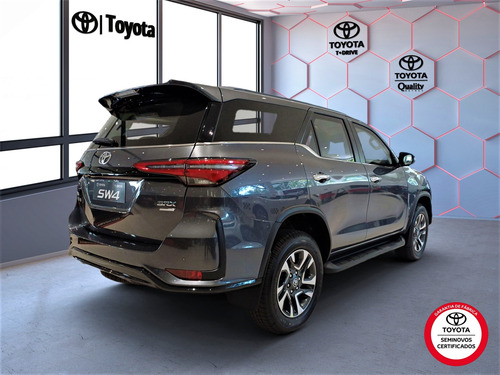 Toyota SW4 Toyota SW4 SRX Platinum 2.8 Turbodiesel 4x4 (Aut.) (7 Lugares)