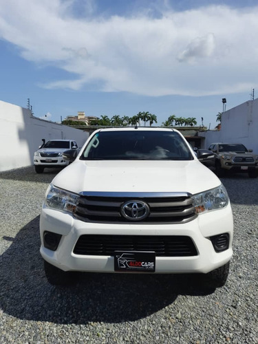 Imagen 2 de 12 de Toyota Hilux 2.7