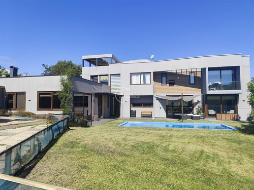 Increíble Casa En Venta En Reñaca Finas Terminaciones, 4d 4b