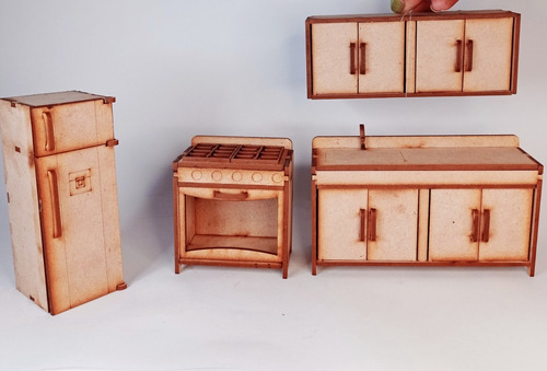 Imagen 8 de 10 de Casita De Muñecas Polly Con Mobiliario En Madera 90 Cm