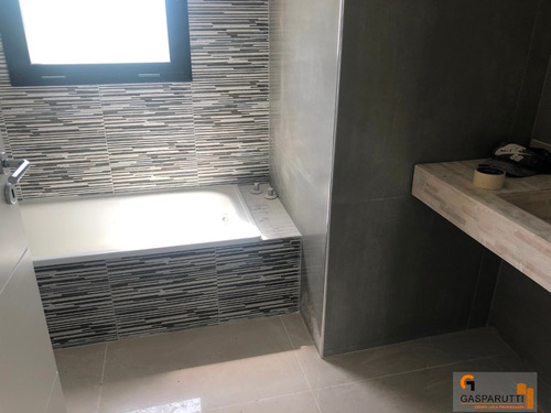 Imagen 10 de 20 de Casa En Venta En El Cantón Islas Al Agua! 6 Ambientes