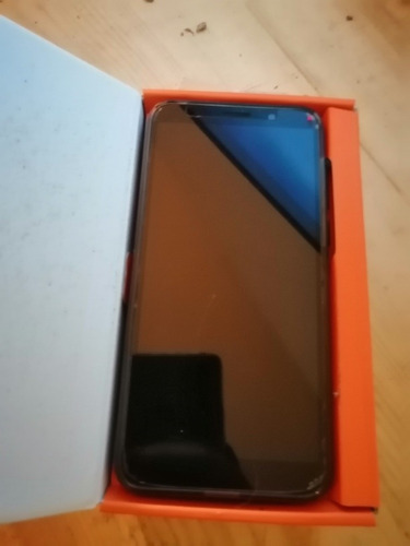 Celular Moto E6 Plus Semi Nuevo (Usado)
