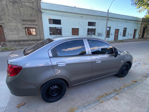 Imagen 4 de 15 de Chevrolet Sail 2016 1.4 Full