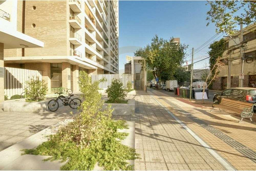 Céntrico Depto. En Ñuñoa, Excelente Edificio