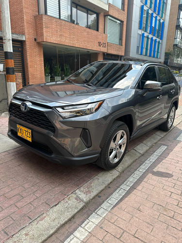 Toyota RAV4 2.5 Street