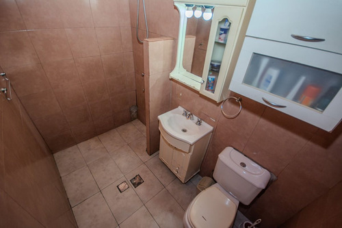 Venta Casa 3 Amb Con Cochera Y Terraza En Caseros