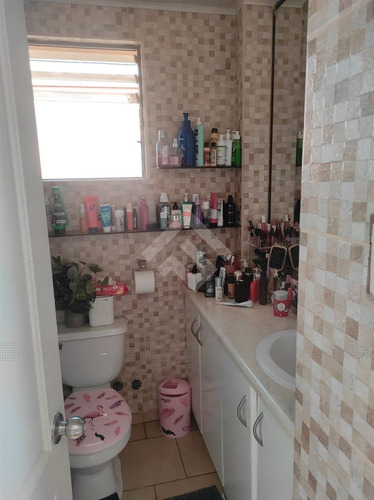 Casa En Venta De 4 Dorm. En Maipú