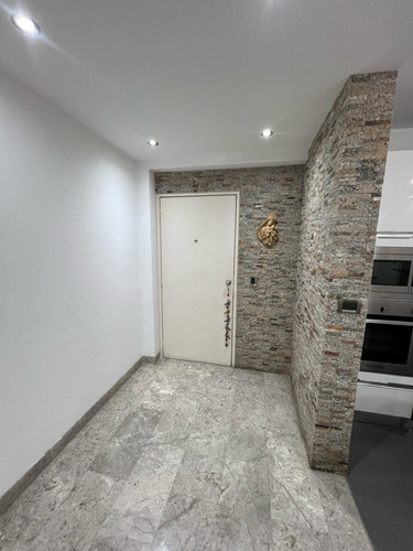 Se Alquila Moderno Apartamento En Santa Eduvigis
