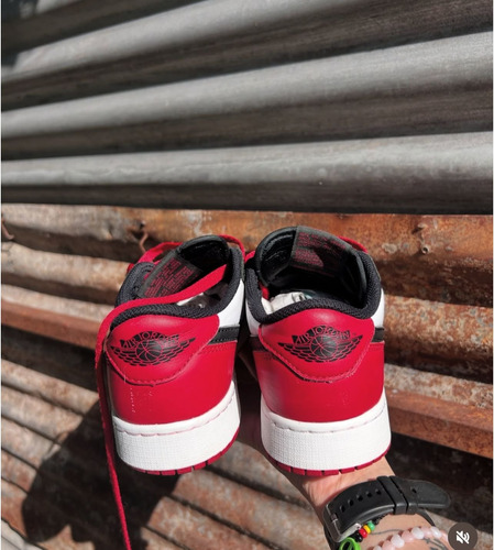 Zapatillas Nije Jordan 1 Low Original Importada (Usado)