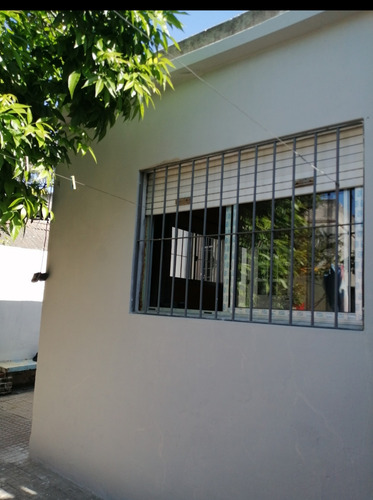 Casa 2dormitorios Maximo Gómez Y Burges