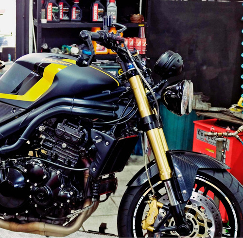 Triumph Speed Triple 1050