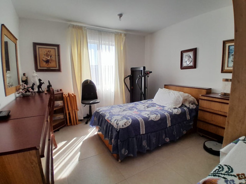 Casa Con Recámara En Pb En Juriquilla San Isidro