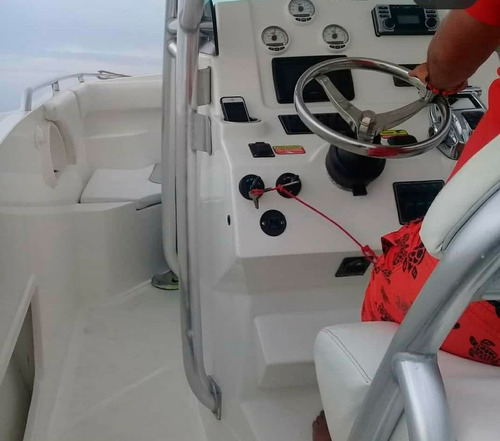 Imagen 7 de 8 de Lancha Extreme Marine 30 Lv1568
