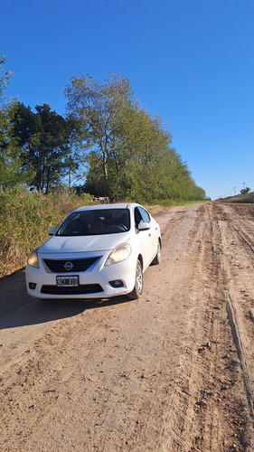 Nissan Versa 1.6 Acenta Mt
