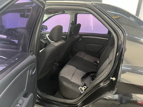 Renault Logan 1.6 16v Expression Hi-flex Aut. 4p