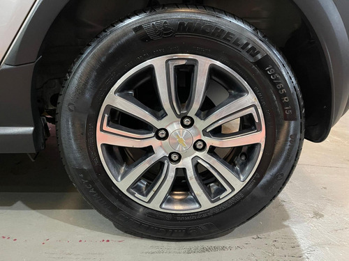 Chevrolet Onix 1.4mt Act
