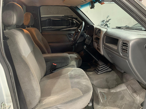 Chevrolet S10 2.4 Advantage Cab. Simples 4x2 Flexpower 2p