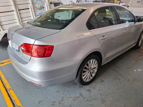 Volkswagen Jetta 2.5 Style Tiptronic At