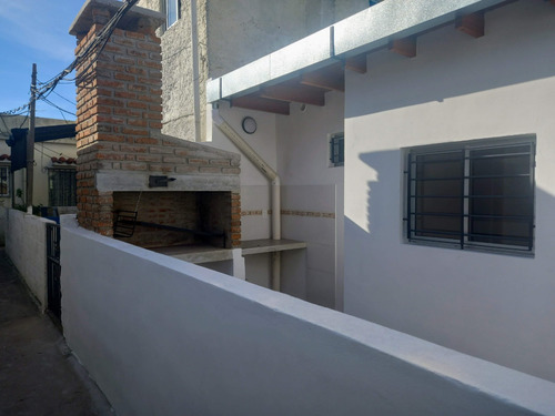 Castelao Y Ramallo Estrena Dos Dormitorios, Patio Y Parrillero