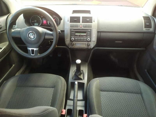 Imagem 6 de 15 de Volkswagen Polo Sedan 2.0 Comfor