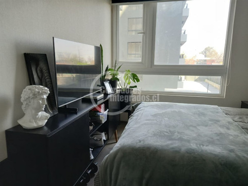 Venta Departamento Macul, Con Estacionamiento Y Termopanel