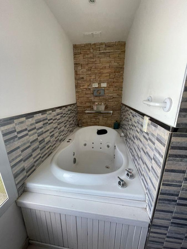 Vendo En Country Cinco Lomas, Espectacular Casa 5 Dorm. Villa Warcalde.