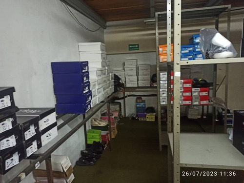 Venta Fondo De Comercio, Zapateria Con Inventario En San Antonio De Los Altos Bv