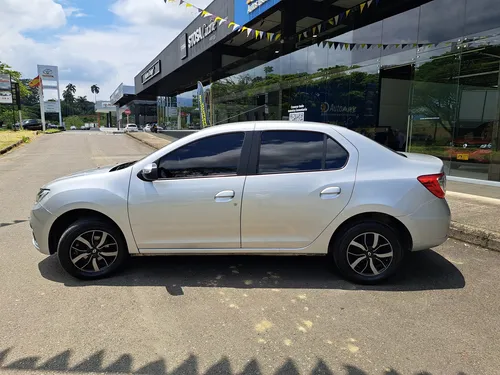Renault Logan 1.6 Privilege / Intens