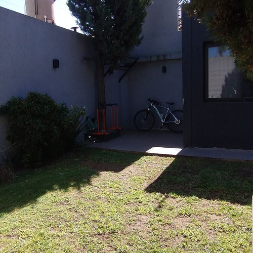 Lote En Venta Con Local Y Casa En Lote Propio En Centro Comenrcial De Villa Luzuriaga En Calle Principal Av. Arieta