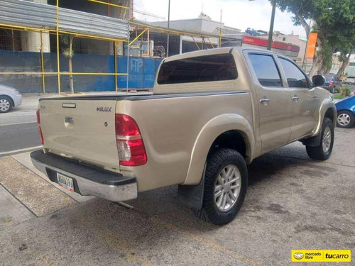 Toyota Hilux Automática