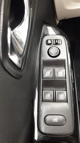 Renault Captur 2.0 Intens Automática