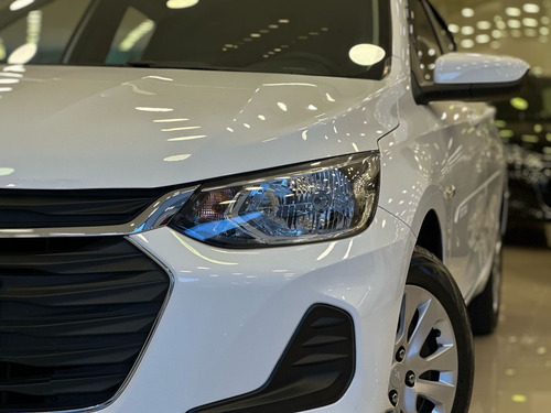 Chevrolet Onix ONIX SEDAN PLUS LT 1.0 12V FLEX 4P MEC.