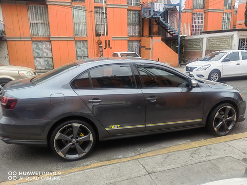 Volkswagen Jetta 2.0 Fest Mt